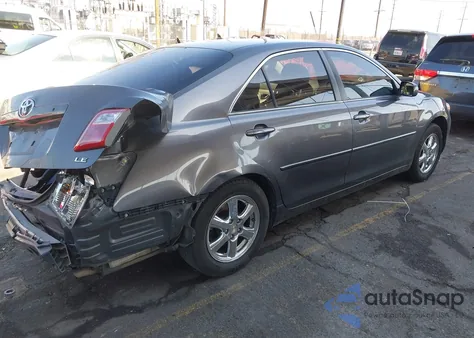 2007 Toyota Camry Le z USA, uszkodzony, nr VIN JTNBE46KX73040648